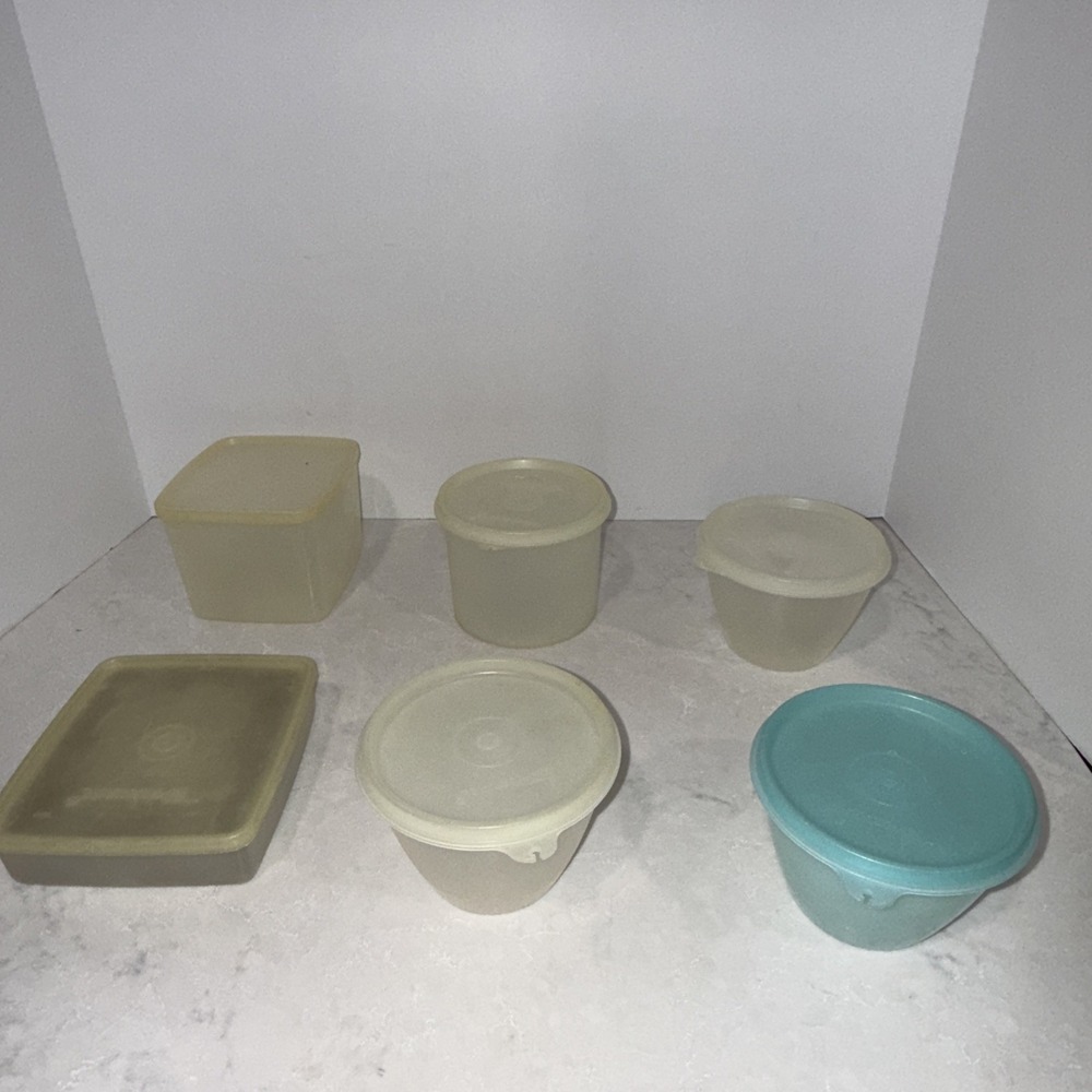 Lot of 6 Tupperware Mini Snack Bowls & Lids